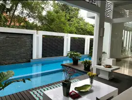 Dijual Rumah Baru 4 lantai yg Mewah + lift & Swimming Pool