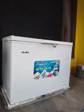 Freezer 320L merk Elba