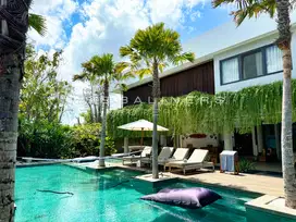 EXPANSIVE COASTAL VILLA WITH MODERN AMENITIES IN BINGIN