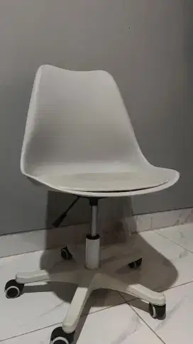 Kursi cocok buat meja kerja