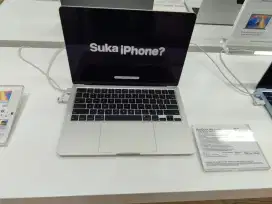 Kredit macbook air m2 13 inch 256gb DP 0% dan gratis 1x cicilan