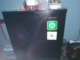 Kulkas 2 pintu merk sharp