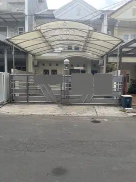Disewakan atau Dijual Rumah di Gading Nirwana, Kelapa Gading