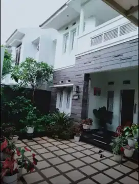 DIJUAL CEPAT RUMAH MEWAH DEPAN MALL JUNCTION CIBUBUR