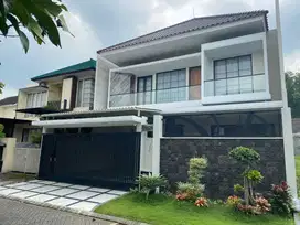 Raya greenwood golf  araya malang