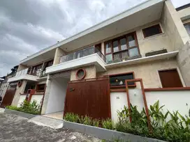 Disewakan Rumah semi Villa Tk.Pancoran