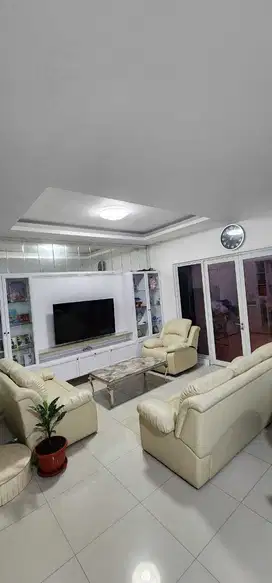 Dijual Rumah Bagus Furnished di Premier Mansion