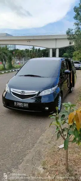 Honda Elysion 2005. Pajak hidup.