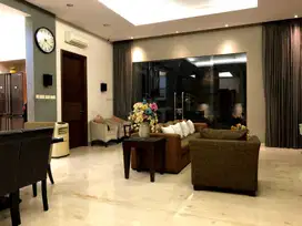 Rumah Layar Permai PIK Uk 12x27 Furnished SHM Bagus Termurah