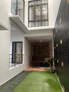 Di sewakan ruman nyaman siap huni