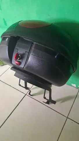 Box bagasi Merk tupe GiVi Honda beat,scopy,genit spasi