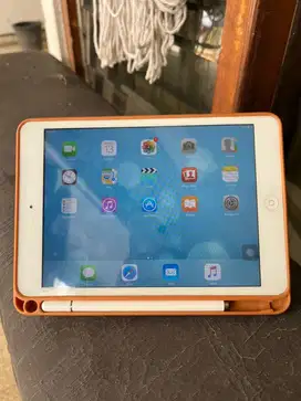 Ipad Mini 1  / free pen / free casing