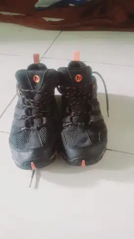 SEPATU MERRELL ORIGINAL