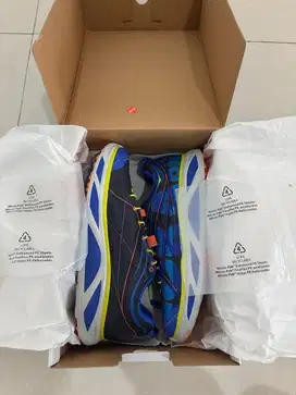 Sepatu hoka huaka size 44