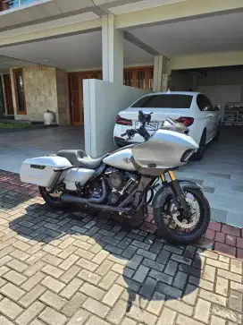 Road glide 2023