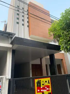 DIJUAL RUMAH STRATEGIS DI KEMANG PERMATA BEKASI