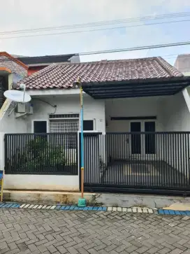 Rumah Dijual karena mau pindah luar kota