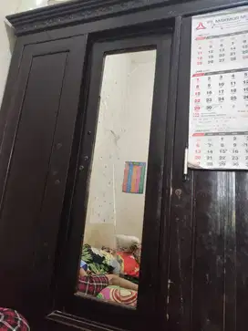 Lemari bekas murah
