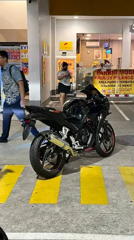 Honda CBR 150 R Black Edition 2015