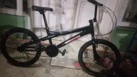 Sepeda BMX  Polygon