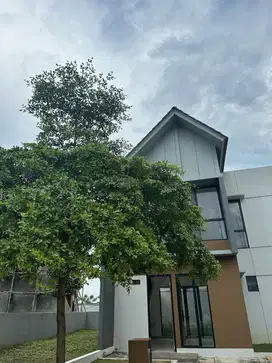 WTS / Dijual Rumah Lokasi Strategis Siap Huni di Adhi City Sentul