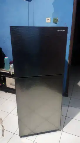 Kulkas 2 pintu Sharp