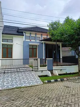 DIJUAL RUMAH SRATEGIS DI KEMANG PERMATA BEKASI