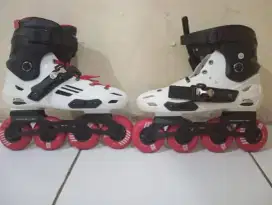 SEPATU RODA OXELO