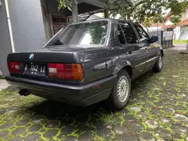 BMW 318i 1991 Bensin