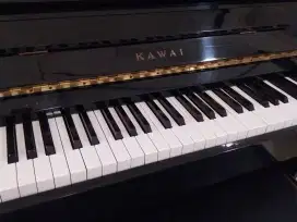 Piano Kawai CE7