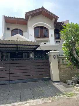 Dijual Rumah 2 Lantai Sektor 1G Deket Summarecon Mall Serpong