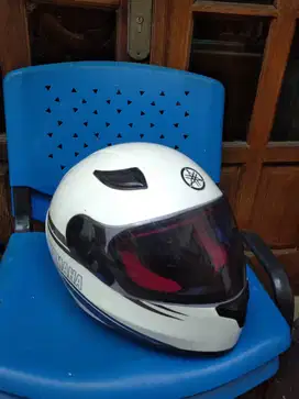 Helm Motor Full Face Yamaha by Cargloss Putih Ukuran Besar L/XL