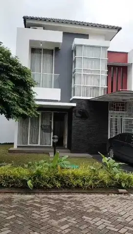 WTS / Dijual Rumah Siap Huni 2 Lantai di Residence One Cluster Jade
