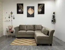 Sofa bentuk L dan empuk