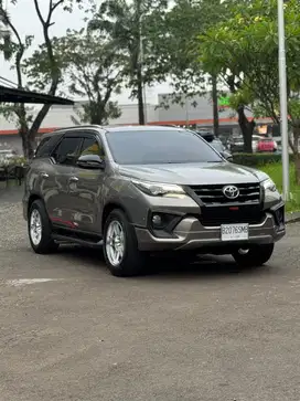Di jual fortuner VRZ TRD 2018 metic diesel