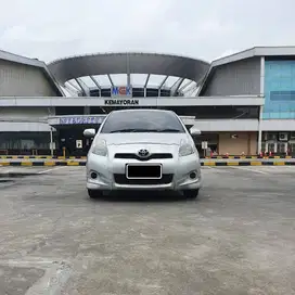 ‼️DP 20 JT‼️ TOYOTA YARIS E 1.5 AT, MOBIL TERAWAT & SIAP PAKAI.