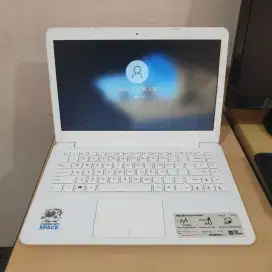 ASUS VIVOBOOK E402Y