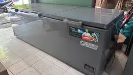 DIJUAL freezer ARTUGO 1400liter