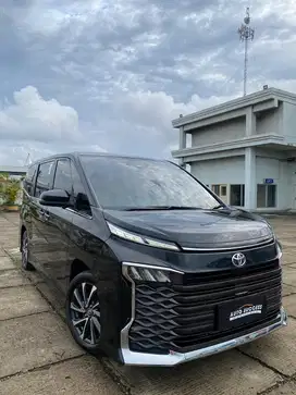 (Km Low 40ribu Record) TOYOTA VOXY 2.0 CVT 2022