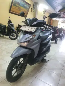 New Beat Deluxe CBS ISS 2024 Cantik-Odomtr 6.000 KM-plaza motor