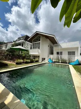 Dijual Rumah Villa Mewah View Kota Bandung di Resort Dago Pakar