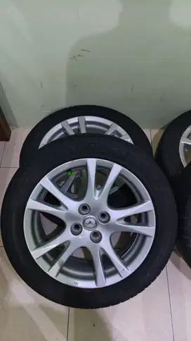 Velg + Ban Mazda 2 15” OEM Bekas Mulus Siap Pasang