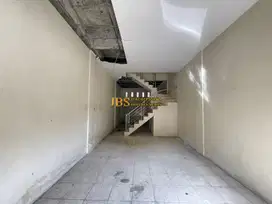 Dijual Rumah 2,5 Tingkat di Jalan Cemara Gg. Seri - Medan