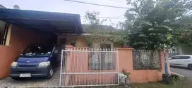 Jual rumah posisi hook di limus pratama regency