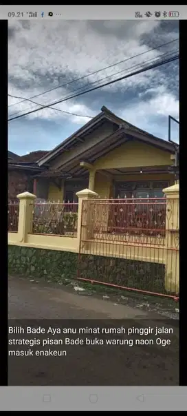 Dijual rumah pinggir jalan kabupaten