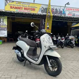 SCOOPY PRESTIGE 2023