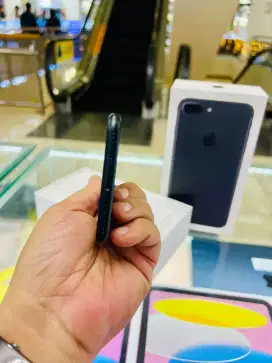 iPhone 7 Plus 128GB Black Fullset lengkap ex iBox BH 100% Sangat Mulus