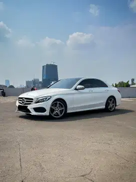 Mercedes Benz C250 AMG Line 2016 / Full Spec / Panoramic Roof