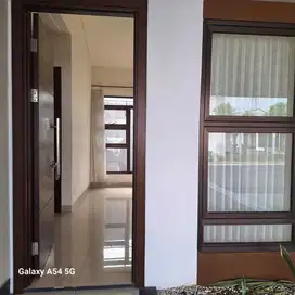 Rumah Mewah Summarecon Bandung di Cluster Emily  Esyana Premium Danau