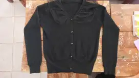 Sweater bahan rajut untuk wanita